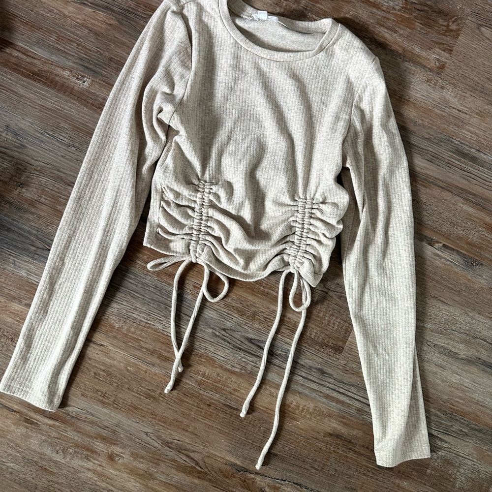 Neutral Top